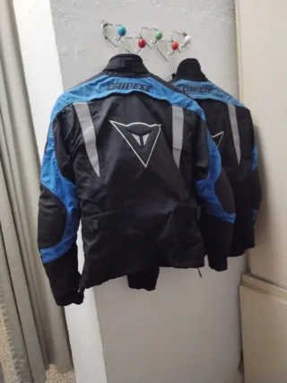 2 Chaquetas Moto Dainese Negras y Azules