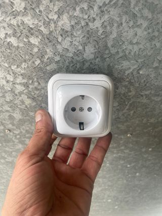 Electricista y fontanero a domicilio – profesional