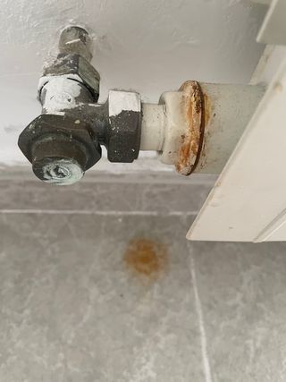 Electricista y fontanero a domicilio – profesional