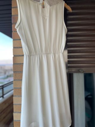 Vestido blanco con cuello Peter Pan