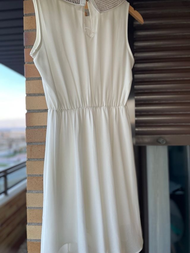 Vestido blanco con cuello Peter Pan