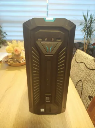 Torre PC Medion Negra