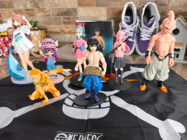 Coleção Figuras Anime Vários Personagens