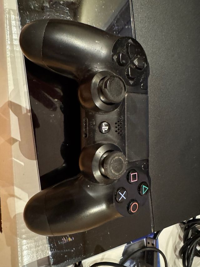 PS4 500GB Nero + Controller DualShock
