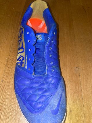 Zapatillas Futsal Nike Azules y Naranjas