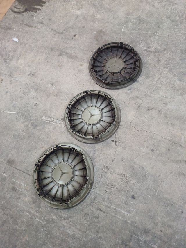 3 Tapacubos Mercedes