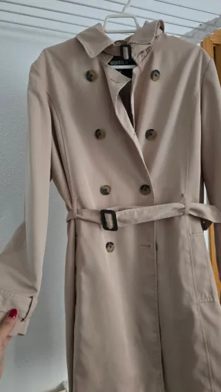 Gabardina beige mujer