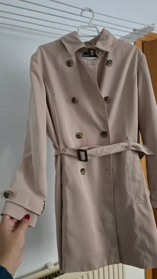 Gabardina beige mujer