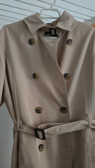 Gabardina beige mujer