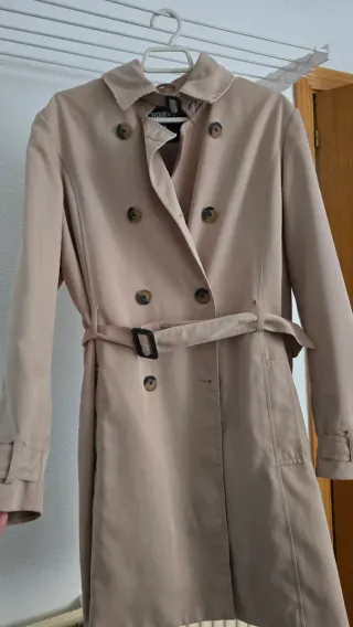 Gabardina beige mujer