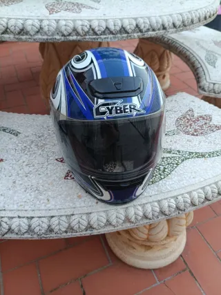 2 Cascos Moto Cyber y MT Helmets