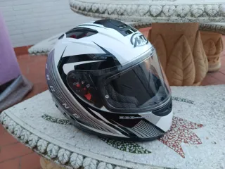 2 Cascos Moto Cyber y MT Helmets