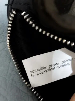 Bolso riñonera Zara .