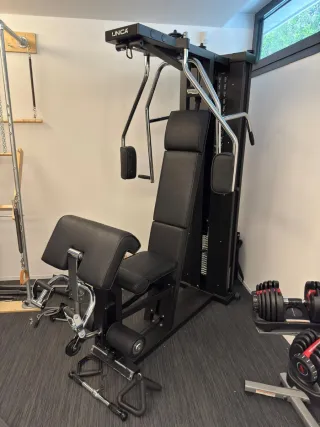 Máquina de gimnasio Technogym UNICA