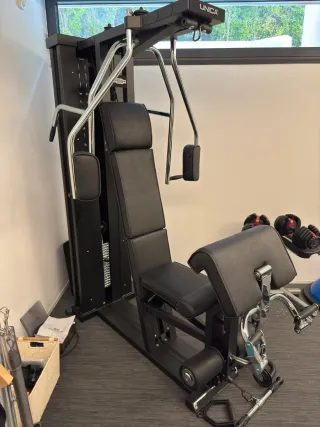 Máquina de gimnasio Technogym UNICA