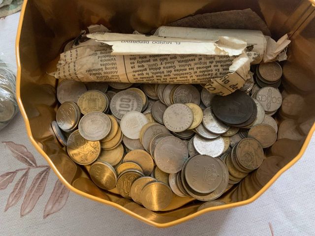 Dinero antiguo de varios países