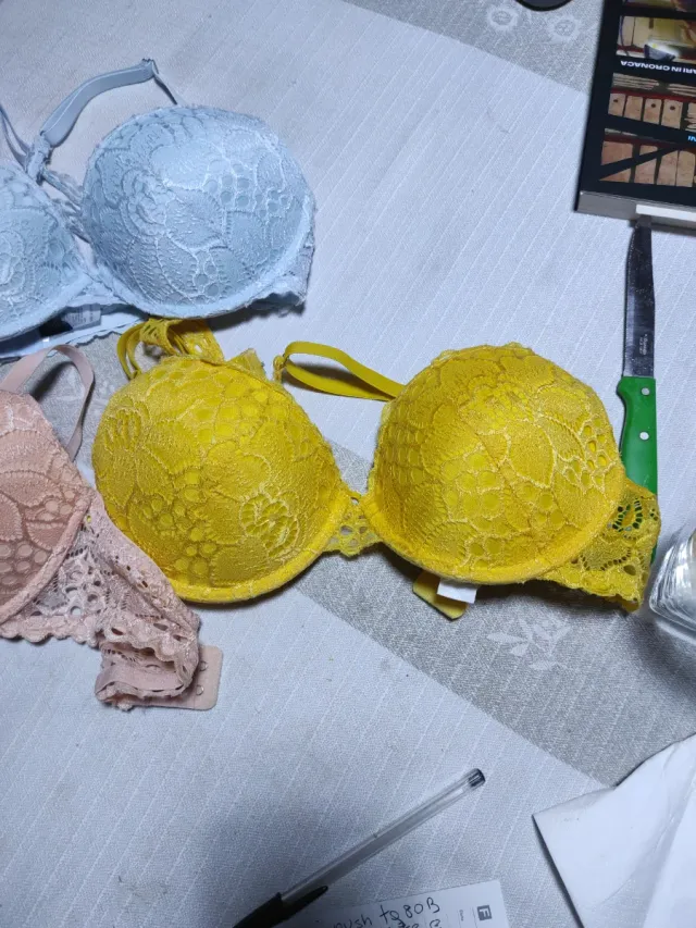 Set composto da 3 reggiseni