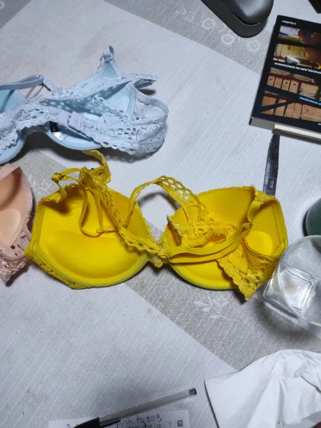 Set composto da 3 reggiseni