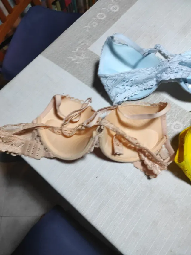 Set composto da 3 reggiseni