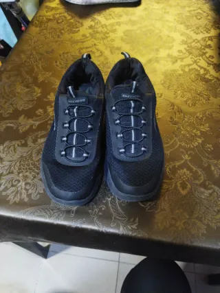 Zapatillas Skechers Negras