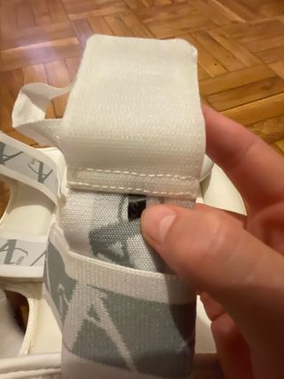 Pechera Karate WKF Approved Blanca y casco Daedo