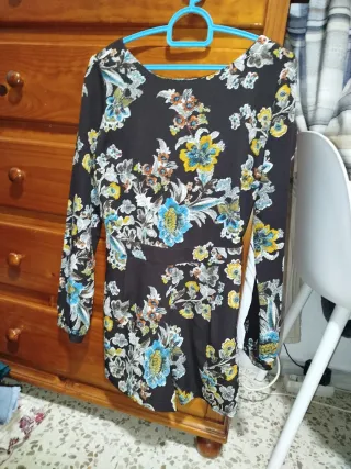 Mono Pull&Bear escote espalda short estampado