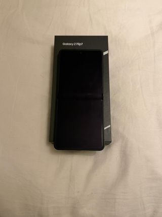 Samsung Galaxy Z Flip7
