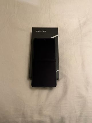 Samsung Galaxy Z Flip7