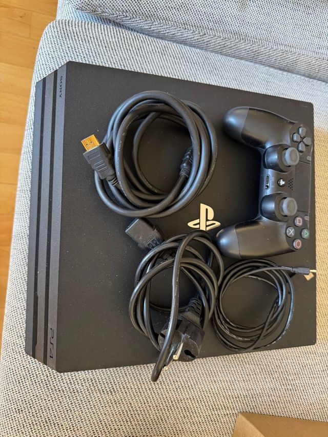 Playstation 4 Pro 1TB + Mando Nero