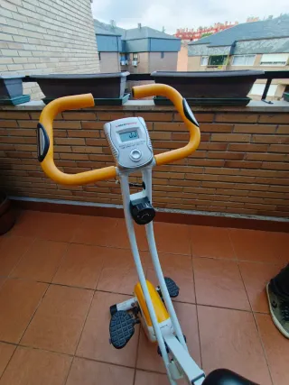 Bici Estática UltraSport - Buen Estado