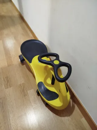 Correpasillos amarillo sin pilas