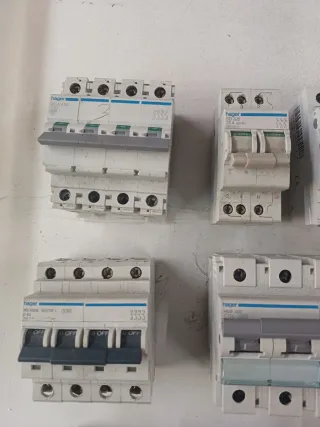 Lote Automáticos y Diferenciales Hager