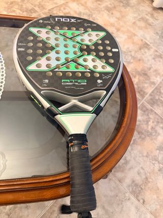 Pala Nox AT10 Genius Agustín Tapia