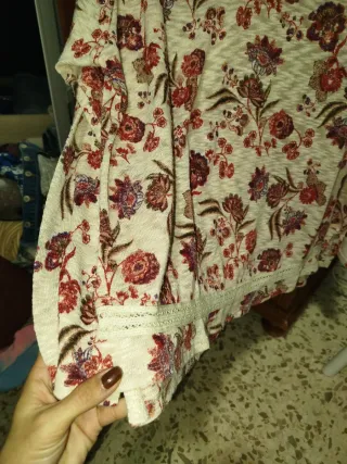 Camiseta floral manga larga suave