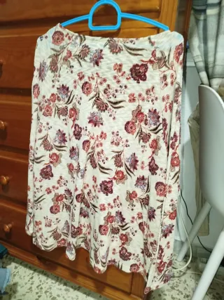 Camiseta floral manga larga suave