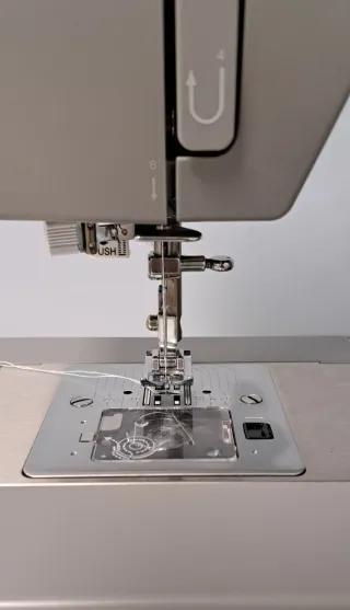 Máquina de coser Singer Heavy Duty 4432