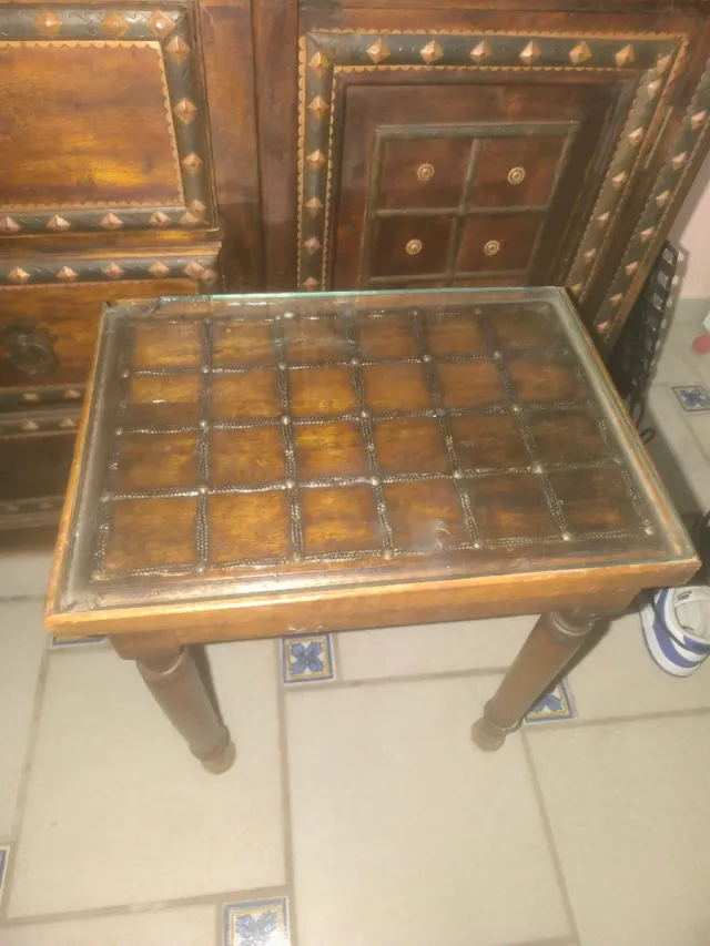 Mesa auxiliar madera y cristal