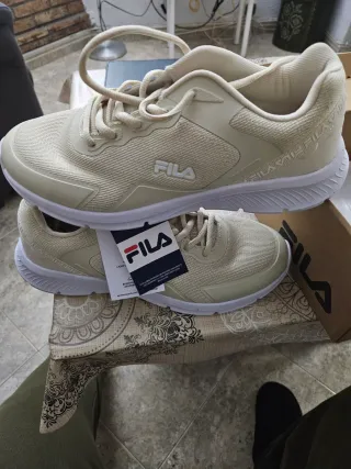 Zapatillas Fila Beige
