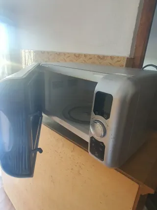 Nevera Superset con congelador y micronda solo 95€