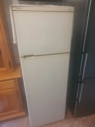 Nevera Superset con congelador y micronda solo 95€