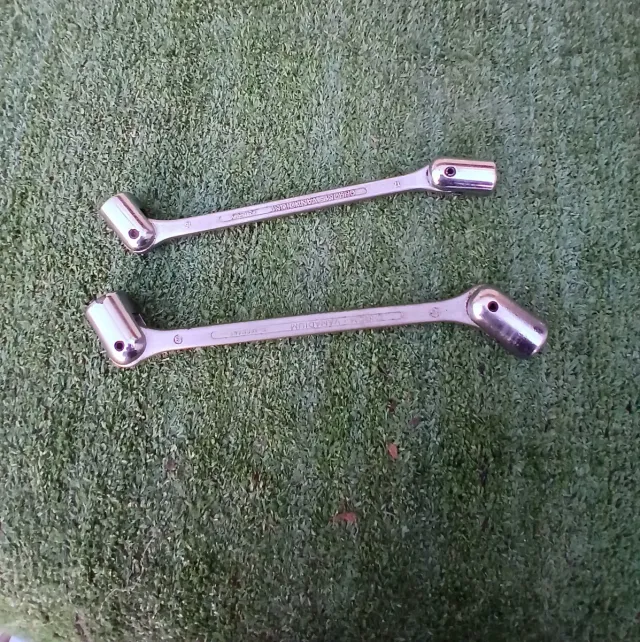 Juego de llaves articuladas