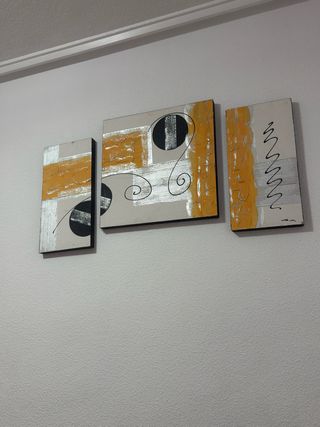 Set di tre quadri decorativi moderni