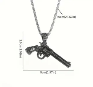 Cadena con colgante revólver gótico