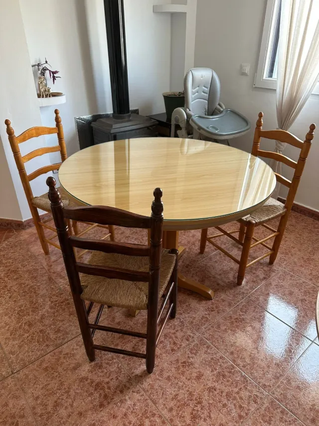 3 Sillas flamencas de madera