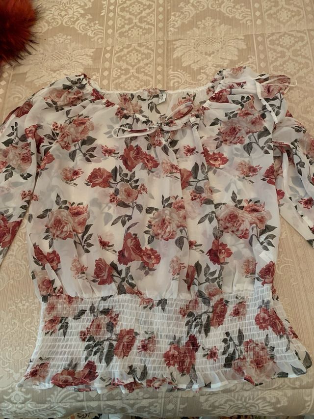 Maglia trasparente floreale