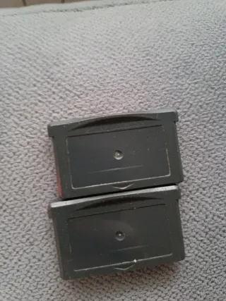 Nintendo Game Boy SP con juegos