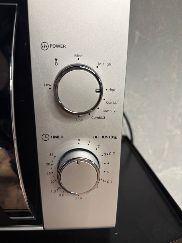 Microondas OK. Plata