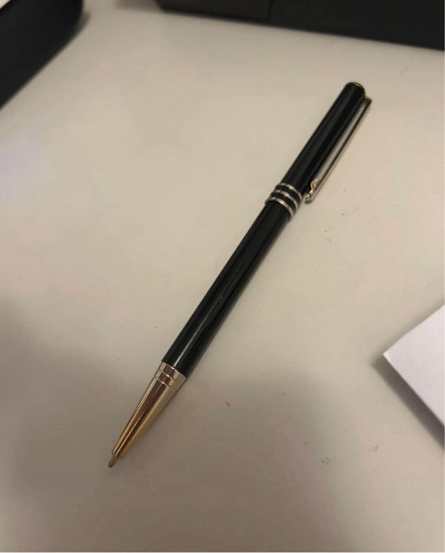 Bolígrafo CIROS negro y dorado