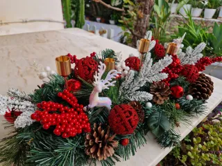 Centro de mesa navideño para 4 velas