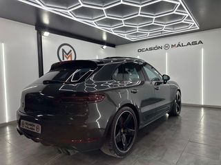Porsche Macan Turbo con paquete Performance